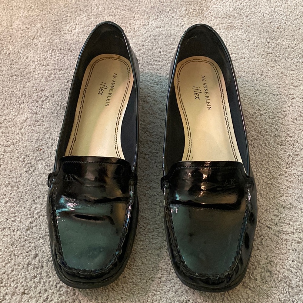 AK Anne Klein Black Patent Leather Flats Size 9M w/ Box